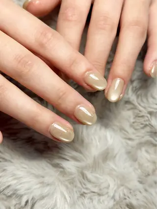 ネイル Tiny Glowのネイルデザイン