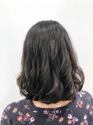 ミディアム パーマ 平田 勘吉のヘアスタイル