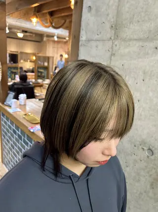 ショート カラー 🎨デザイン🥇 美髪・艶髪 日暮千敬のヘアスタイル