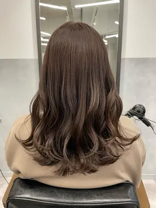 ロング カラー ツノダ ルカのヘアスタイル