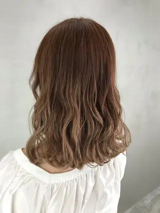 ミディアム yui .のヘアスタイル