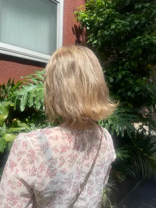 ミディアム 佐藤 百葉のヘアスタイル
