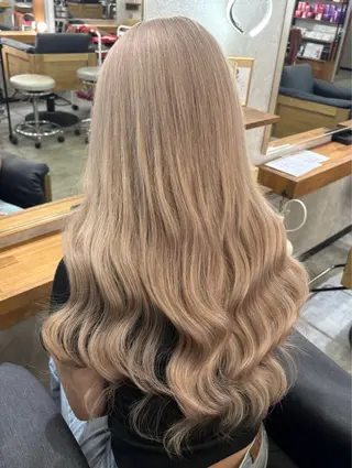 ロング れん/ハイトーン /エクステ/韓国風のヘアスタイル