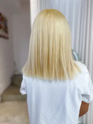 ミディアム カラー BOX mico.のヘアスタイル