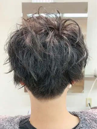 ショート H (エイチ) 烏丸御池店のヘアスタイル