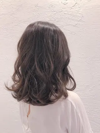 セミロング カラー サロンドユウ こはるのヘアスタイル
