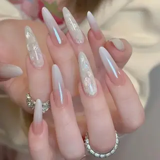 ロング 💅 リリアのネイルデザイン