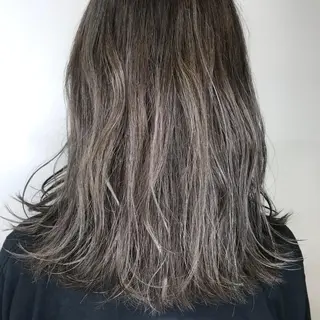 ミディアム カラー mana 暖色カラーカットのヘアスタイル