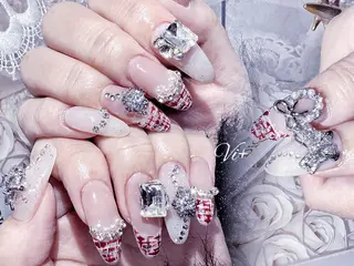 ネイル ✨Nailsalon Vi+✨のネイルデザイン