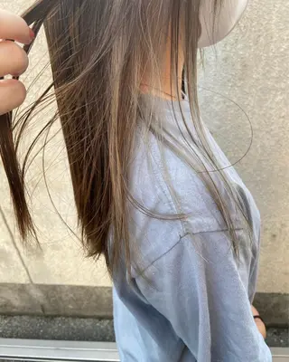 ロング カラー merc.🌿💚 八幡真衣のヘアスタイル