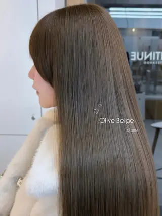 ロング カラー ヘアアレンジ 透け感ベージュ🤎 韓国ヘアtakutoのヘアスタイル