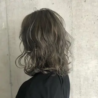 セミロング カラー 東 みのりのヘアスタイル