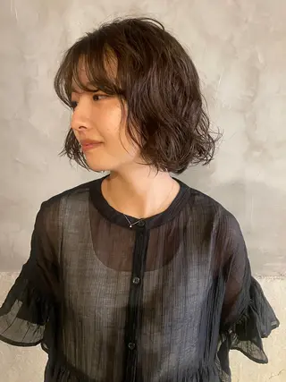 ミディアム カラー パーマ さの あやねのヘアスタイル