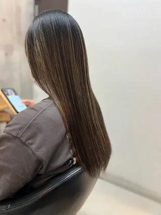 ロング 大宮縮毛矯正の達人 髪質改善/レイヤーのヘアスタイル