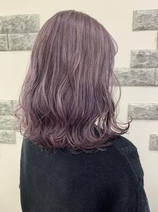 ミディアム カラー 薄田 珠美のヘアスタイル