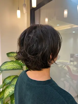 ショート パーマ 吉澤 杏美のヘアスタイル