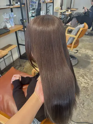 ロング カラー 透明感/暖色カラー くるみのヘアスタイル