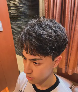 ミディアム 北川 竜也のヘアスタイル