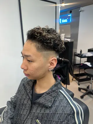 カラー パーマ メンズ 🇺🇸大宮パーマ 波巻き/ツイスパのヘアスタイル