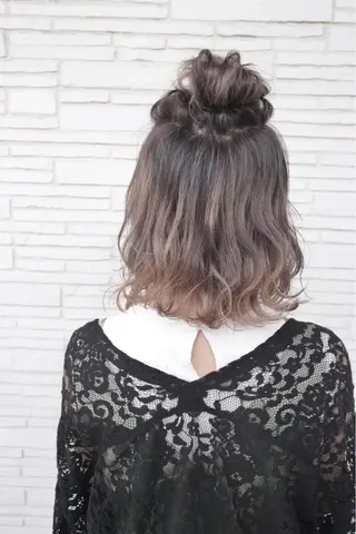 ミディアム カラー ヘアアレンジ 吉本 知弘のヘアスタイル