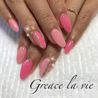ロング カラー パーマ ヘアアレンジ キッズ ネイル マツエク・マツパ Greace la vie所属・Greace  la vieのネイルデザイン