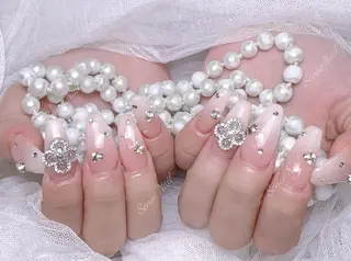ネイル Queening 🦋のネイルデザイン