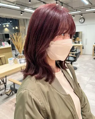 ミディアム カラー 三輪 珠美のヘアスタイル