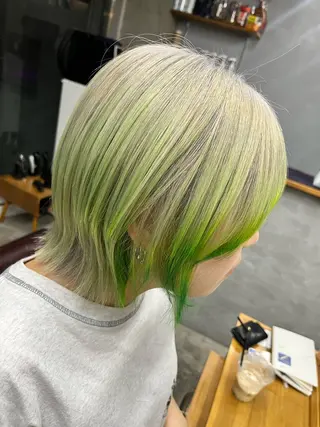 カラー 秋山 美奈のヘアスタイル