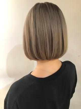 ショート カラー 上品な大人レイヤー 🍀渋谷🍀濱口敬太のヘアスタイル