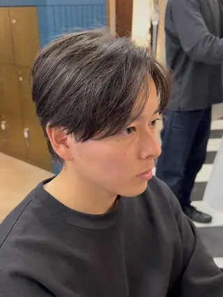 ミディアム カラー パーマ ヘアアレンジ メンズ 伊藤 陸のヘアスタイル