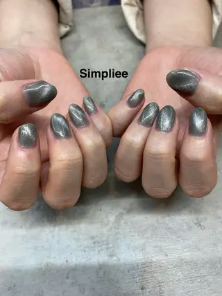 ネイル シンプリーワン 渋谷店🪄MOENAのネイルデザイン