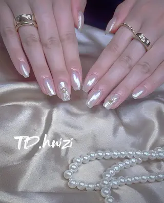 ミディアム めぐみのネイルサロン スタッフ練習のネイルデザイン