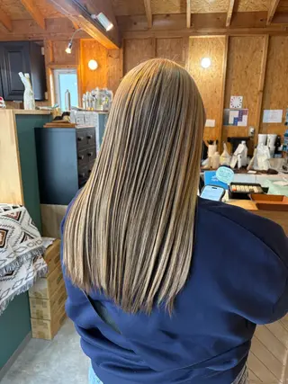 カラー まろみ暖色×ボブ ×chia🕯のヘアスタイル
