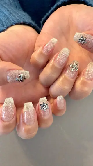 ネイル Atelier Ariのネイルデザイン