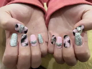 ネイル 中川 愛理のネイルデザイン