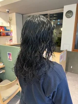 ミディアム パーマ 荻野 結衣のヘアスタイル