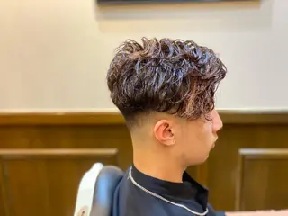 ショート パーマ メンズ 竹林 烈のヘアスタイル