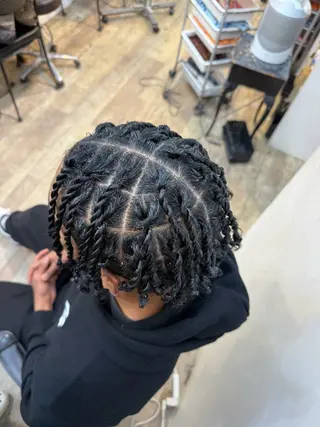 ヘアアレンジ コーンロウ／ドレッド 浅賀晟弥のヘアスタイル