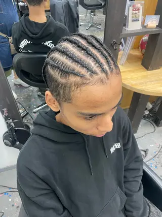 ヘアアレンジ メンズ MEI/ブレイズ/ コーンロウ/茅ヶ崎のヘアスタイル