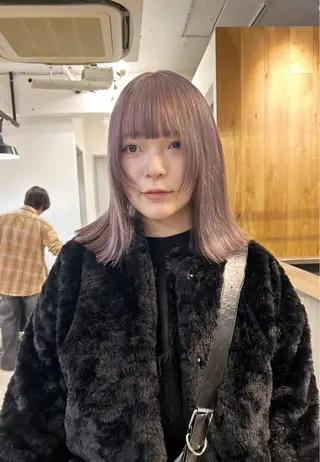 ミディアム カラー ハイトーンボブ 前田 表参道 グレージュのヘアスタイル