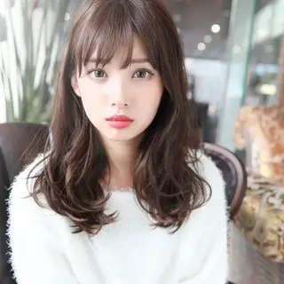 ミディアム カラー ガレリア エレガンテ栄のヘアスタイル