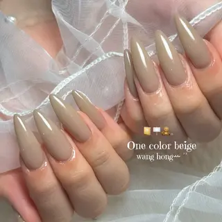 ネイル 【UNE.】 長さだしフィルインのネイルデザイン