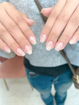 ネイル うるキラ✨ワンホン yuka🥂のネイルデザイン