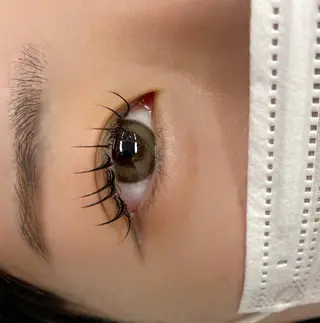 マツエク・マツパ プラチナムドール栄 airiのネイルデザイン