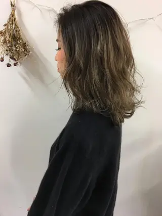 セミロング カラー タナカ タクヤのヘアスタイル