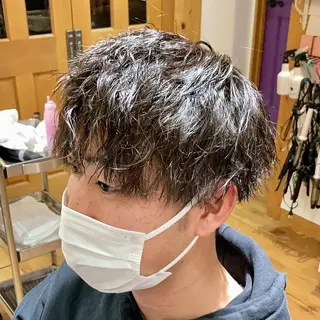 ショート パーマ メンズ 【ブリーチ無しW】 【暗髪&暖色系】圭真のヘアスタイル