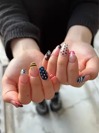 ネイル Manon Tomiのネイルデザイン