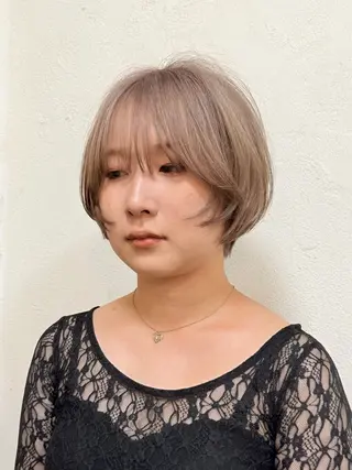 ショート カラー うる艶カラー× ハイトーン/miuのヘアスタイル