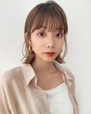 ミディアム 顔周りの垢抜けヘア 立山愛梨のヘアスタイル