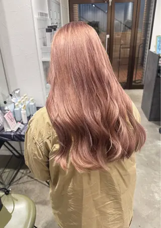 ロング カラー ハイトーン/レイヤー /艶カラー🎀のヘアスタイル